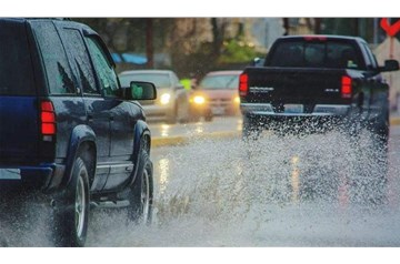 暴雨频发，开车一定要注意这3点，否则保险一分不赔！